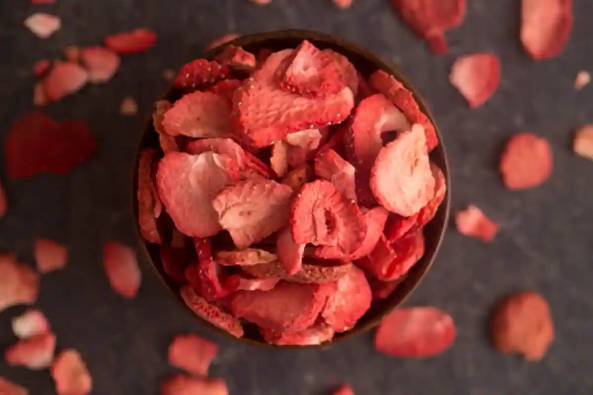 Dehydrated Strawberry - Image 3